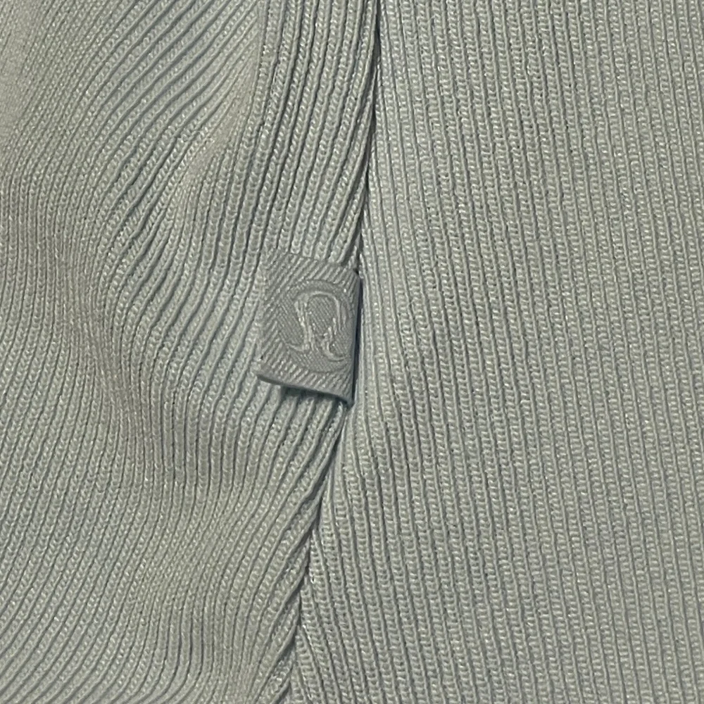 NWT Lululemon Asymmetrical Tank Top Sleeveless Powder Blue - Picture 6 of 7